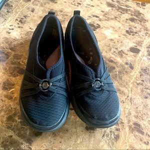 BZees Niche Black Comfort Slip On Flats Mesh cloud